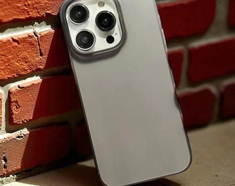 Funda ClearLine MatteShield: carcasa rígida translúcida ultradelgada para iPhone 8 a 16 Plus