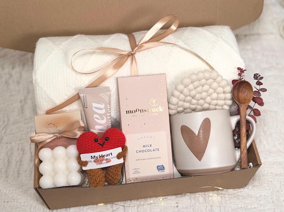 Winter Emotional Support Gift for Women, Hug In A Box, Encouragement Gift, Hygge Gift Box, Self Care Gift Basket for Women ,Thinking of You