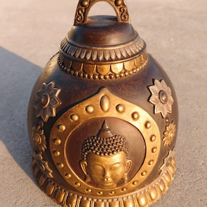Chinese Antique Style Tibetan Bronze Ritual Bell – Handcrafted Buddhist Singing Bell, Rare Spiritual Décor