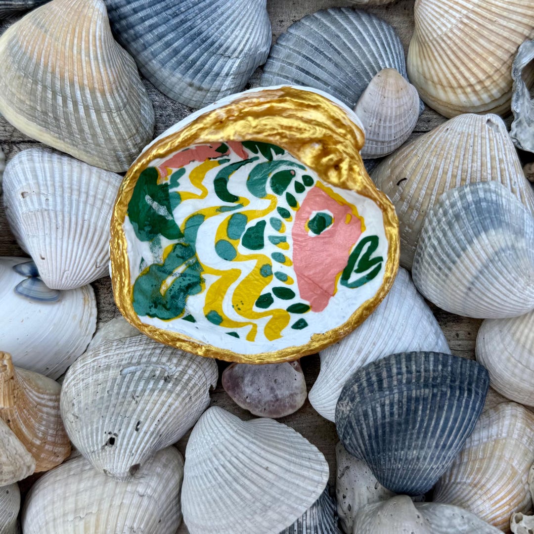 Clam Shell Ring Dish – Medium- Green Fish, Gold Rim, Coastal Decor - Etsy
