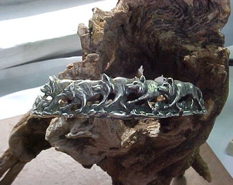 WOLF Bracelet RUNNlNG with the PACK cuff in sterling silver SMAll Size Complimentary US Shipping