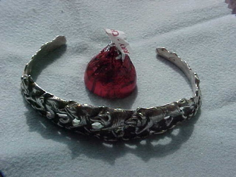 WOLF Bracelet RUNNlNG with the PACK cuff in sterling silver SMAll Size Complimentary US Shipping