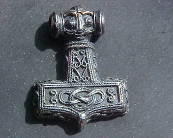 THOR Hammer Pendant with Celtic Knotwork design Cast in Sterling Silver P7I02