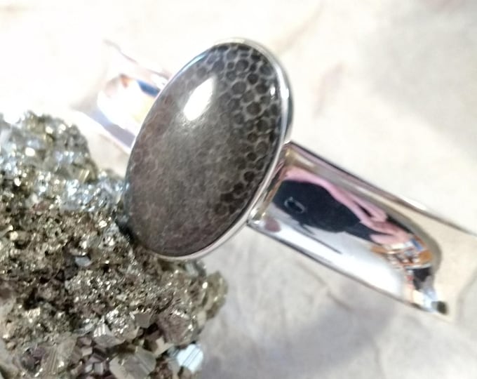 PETOSKEY Stone STATEMENT Fossil Coral Cuff BRACELET Sterling Silver Concave Band Wow!