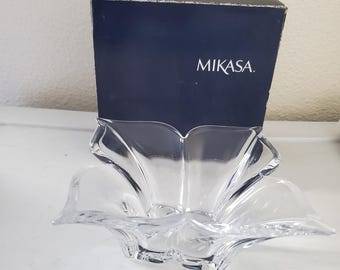 Mikasa Florale Lead Crystal 7 Inch Candy Dish VT215-210 Czech Republic with Box