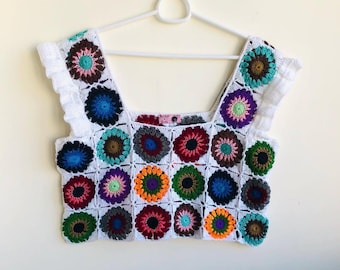 Top corto cuadrado de abuela hecho a crochet: Camiseta de tirantes bohemia colorida para festivales