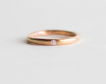 Singular minimal gender-neutral wedding or engagement ring Band