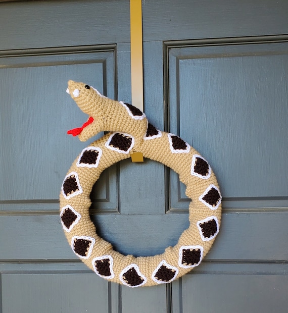 Rattlesnake Wreath Crochet Pattern: Halloween Door Hanger (PDF Pattern)