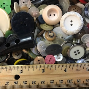 Mixed Lot of 100 Buttons New, Used and Vintage, Various Sizes & Types for Sewing Crafts Hobby Dolls image 2