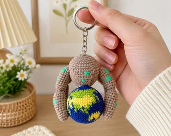 Rocky Crochet Holding Earth, Project Hail Mary Amigurumi, Nerd Gift, Sci-Fi Fan Gift