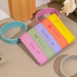 Reusable Labels | Bottle Bands | Name Labels for Sippy Cup | Personalized Daycare Labels for Baby Bottles & Water Bottles | Silicone Label
