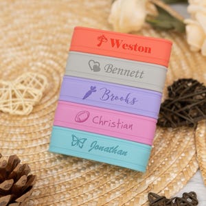 Bottle Bands - Silicone Name Labels for Daycare - Personalized labels for bottles and sippy cups | Gift for baby & toddlers