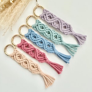 Handmade Macrame Keychain: Boho Cotton Bag Charm