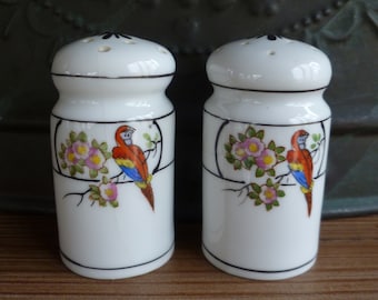 Salt & Pepper Shakers. Parrot Bird, Flowers. Vintage 1920s 1930s. Art Deco. Made in Japan.