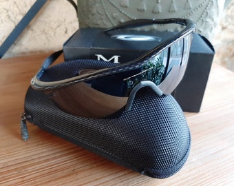 Oakley M Frame Sunglasses with Case & Box. New in Box NIB. New Hybrid Carbon Fiber / Black Lens.