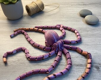 Articulated Octopus Fidget Toy - 3D Printed Sensory Octopus - Purple Shimmer Stress Relief Toy - Desk Accessory - Flexible Sea Creature Gift