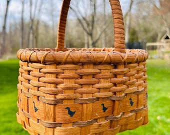 Cesta de ganso tejida vintage