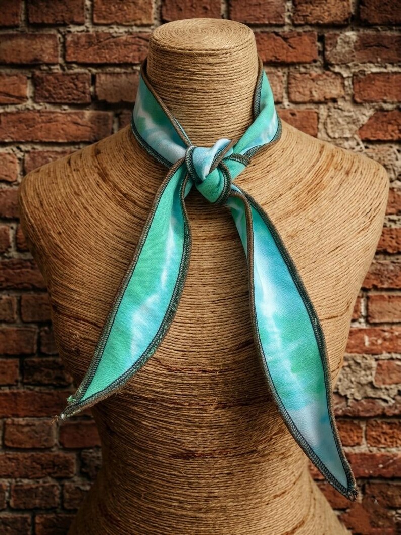 Chudy szalik z jedwabiu Brighton Drift zdjęcie 2