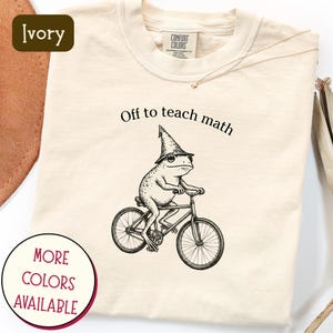 Camiseta "De camino a dar clases de matemáticas", regalo divertido de rana en bicicleta para profesor de matemáticas, regalo de agradecimiento para profesores, camiseta con meme, camiseta Comfort Colors