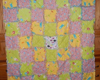 handmade rag quilt beach blanket cotton flannel pink green yellow throw Ready to Ship floral shell adult beverage Hawaiian tropics tropical