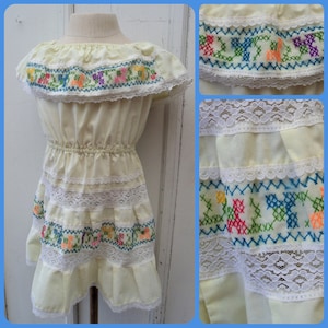 Vintage Girl Dress- 4T-5T - 50&#39;s Patio Dress Mexican Embroidery Dress with Cross Stitch Design and Lace Inserts