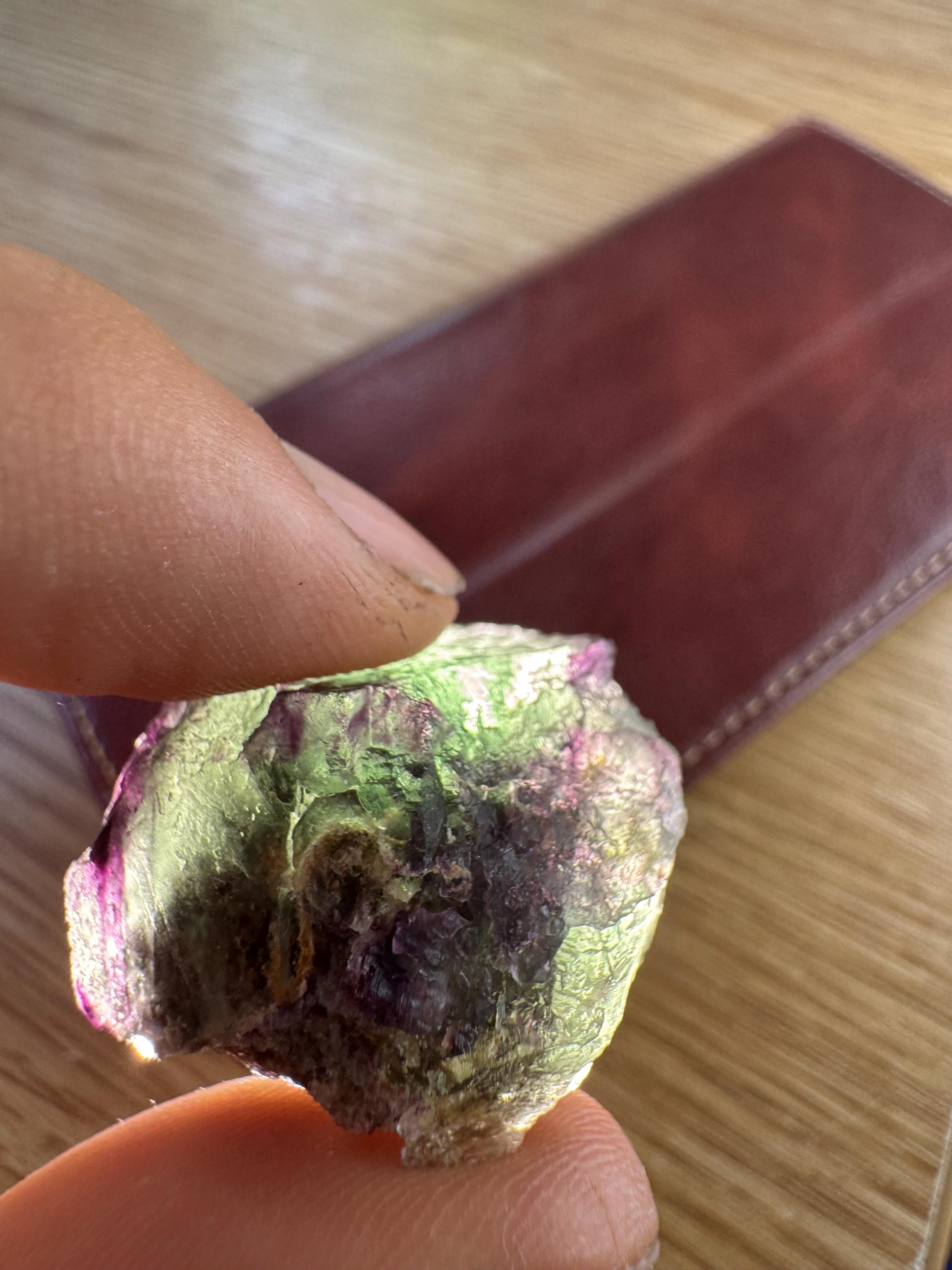 天然グリーンフローライト結晶クラスター – 26g | オコルス鉱山