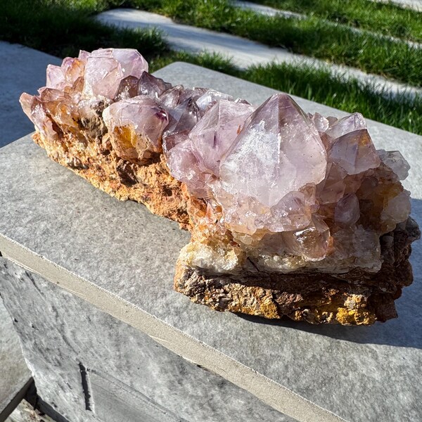Große 1080g Orange River Amethyst Gruppe: Lilaquarz mit Zonierung