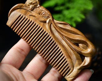 Hand-carved green sandalwood comb, exquisite gift, recumbent fox design,Mother's Day Gift