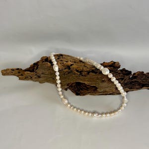Freshwater Pearl necklace with Baroque and Circle Pearls