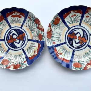 Two Vintage Japanese Imari Plates, Hand Painted, late Edo/Meiji Period
