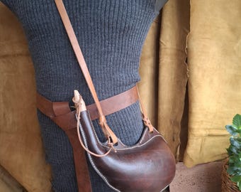 Handmade Viking Leather Canteen, Medieval Water Bottle, Historical Leather Flask, Hand Stitched Reenactment Gear