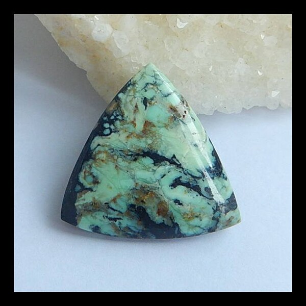 Gemstone Green Turquoise Cabochon,Triangle Pendant,33x32x6mm,7.0g(g0960)