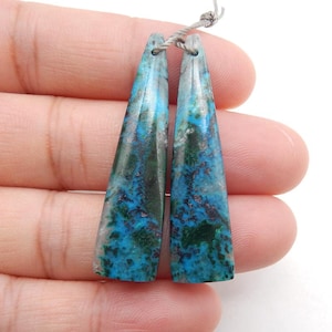Neuer natürlicher Chrysokoll Dreieck Edelstein Ohrring, Naturstein Schmuck, 40x10x4mm, 6.3g-W16427