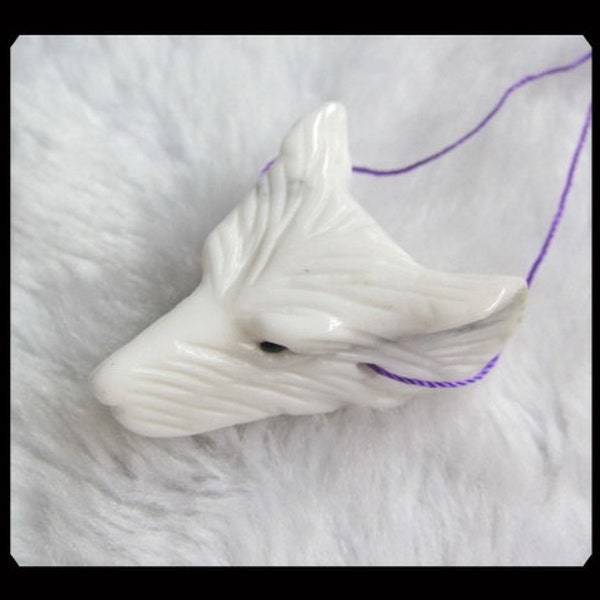 Carved White Agate  Wolf Head Pendant Bead,33x39x17mm.22.75g