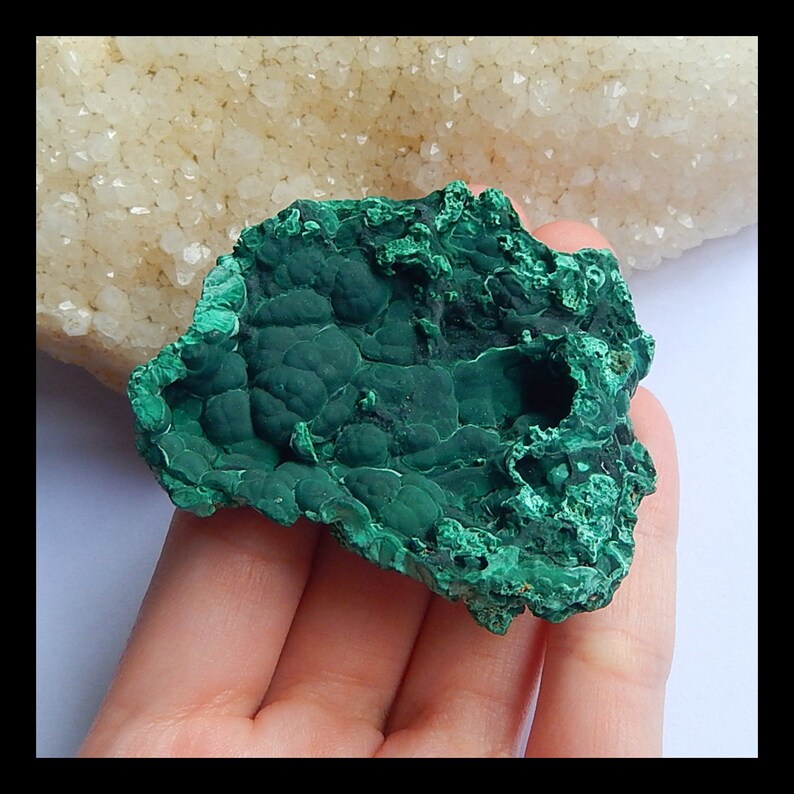 Mineral Specimen,Malachite Gemstone Cabochon,Nugget Malachite Wholesale can drill the hole 59x51x18mm,52.4g y0081