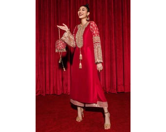 Handgemachte Rohseide Pakistanische Kleid: Bestickte Shalwar Kameez mit Organza Dupatta