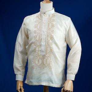 Barong Tagalog for Men | Piña Organza Chinese Collar - Elias2520 | Aquino&#39;s Artisan Embroidery | Proudly Made in the Philippines