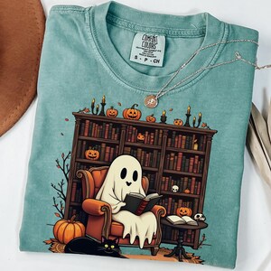 Chemise de livres de lecture fantôme rétro, Halloween fantôme de bibliothécaire, chemise de professeur d&#39;Halloween, chemise d&#39;Halloween, cadeau de professeur, école Boo