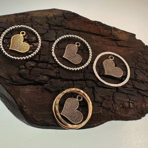 Colgante de huella dactilar en forma de corazón con halo • Delicado dije de huella dactilar • Joyería con huellas dactilares de seres queridos • Regalos conmemorativos • Regalo para mamá • imagen 10