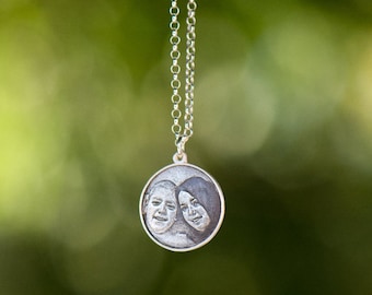 Engraved Circular Photo Pendant