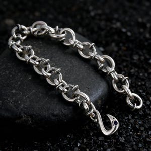 Armband i sterlingsilver med cirkellänk: Nautiskt fiskkroksspänne