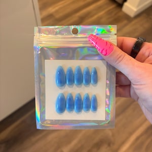Blue Aura Press On Nails