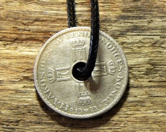 vintage Norway Coin Necklace - Norwegian Charm - Couronnes - 1925 N13