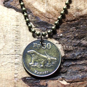 Komodo Dragon Coin Necklace - Indonesia - Lizard - Reptile #N205