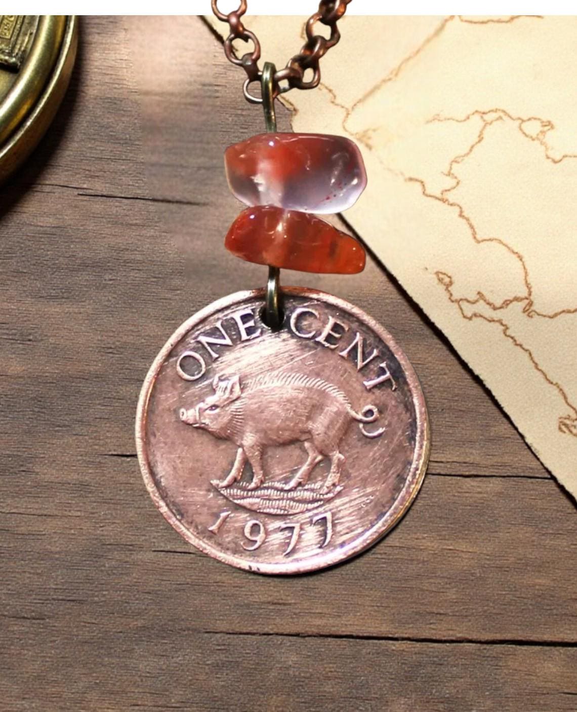 豚コインネックレス + クォーツ宝石ビーズ - バミューダ - イノシシ - 子豚 - 彼女へのギフト - 銅製ジュエリー - 1977 N303