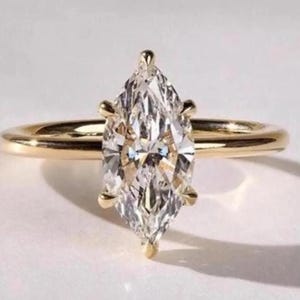 Anillo de compromiso de moissanita marquesa en oro, anillo solitario de talla marquesa, anillo minimalista de moissanita, anillo alternativo único de diamante marquesa.
