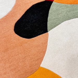 Modern Luxury Rug – Rust, Beige & Red Hand Tufted Home Decor Rug
Artistic Hand Tufted Area Rug – Warm Rust Beige Modern Carpet Design