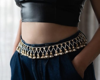 Handgefertigtes Kundan und Perlen Kamarband für Frauen - Eleganter Weißer Perlen Taillen Gürtel mit Traditioneller Steinarbeit - Indo-Western Ethnic Bauchkette