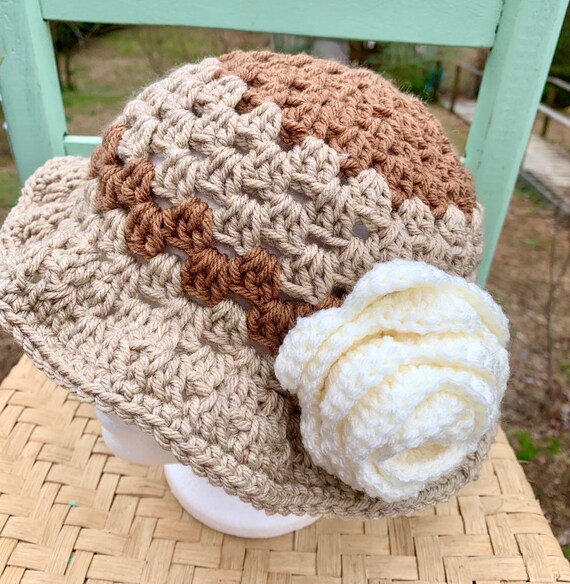 Crochet Bucket Hat With Cream Rose, Chocolate Brown Accent  display picture 2