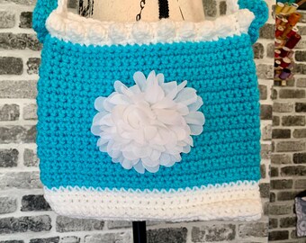 Cerulean blauw-witte handgehaakte kleine schoudertas van Pretty Purses